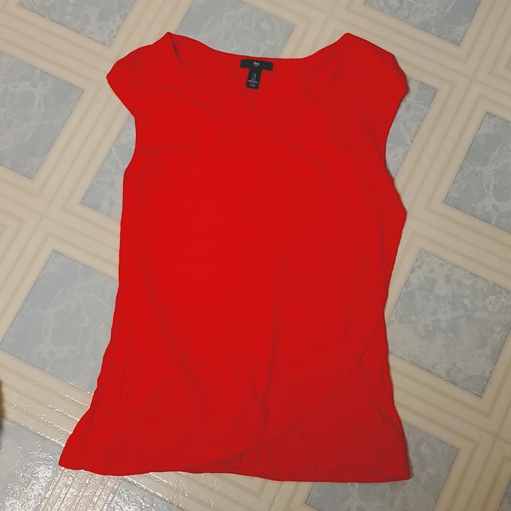 Gap coral short sleeve shirt